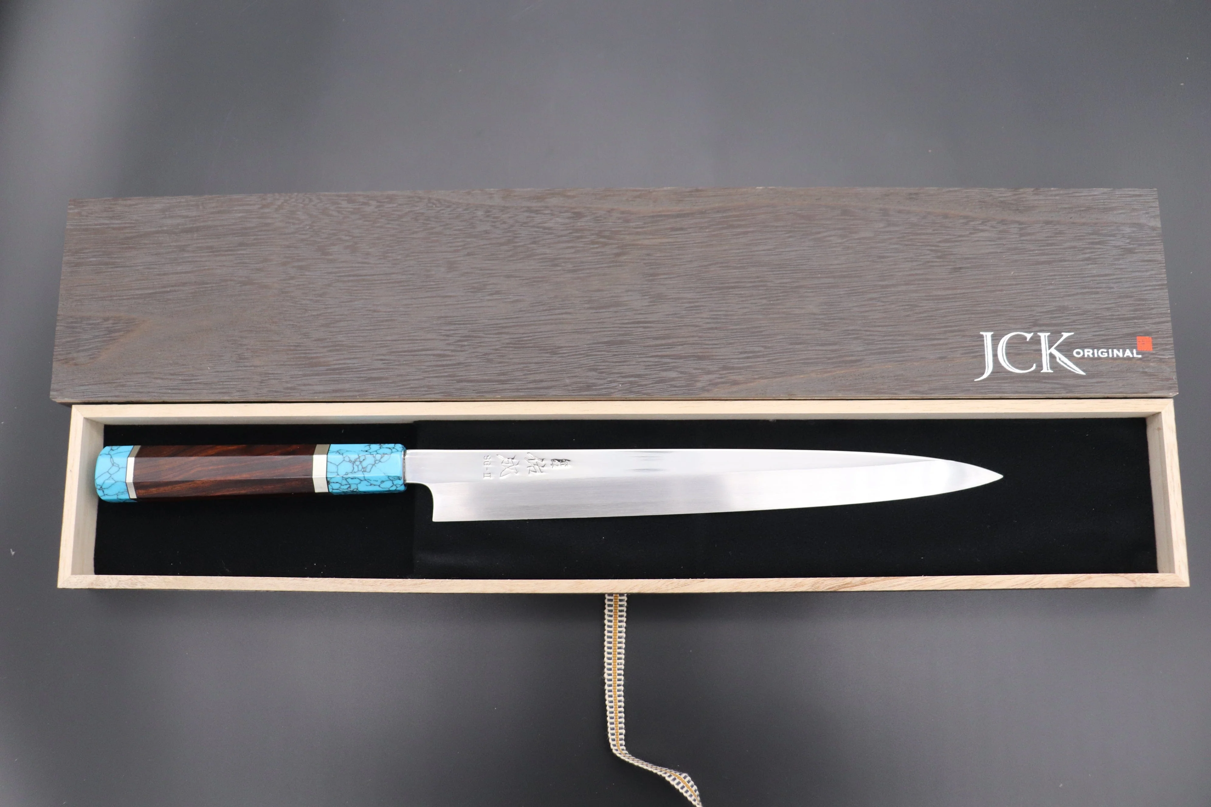 Custom Limited Edition, Sukenari Special Steel Series SG-II Hon Kasumi Yanagiba 270mm (10.6 inch, Single Bevel Edge, SCL-443) - Image 9