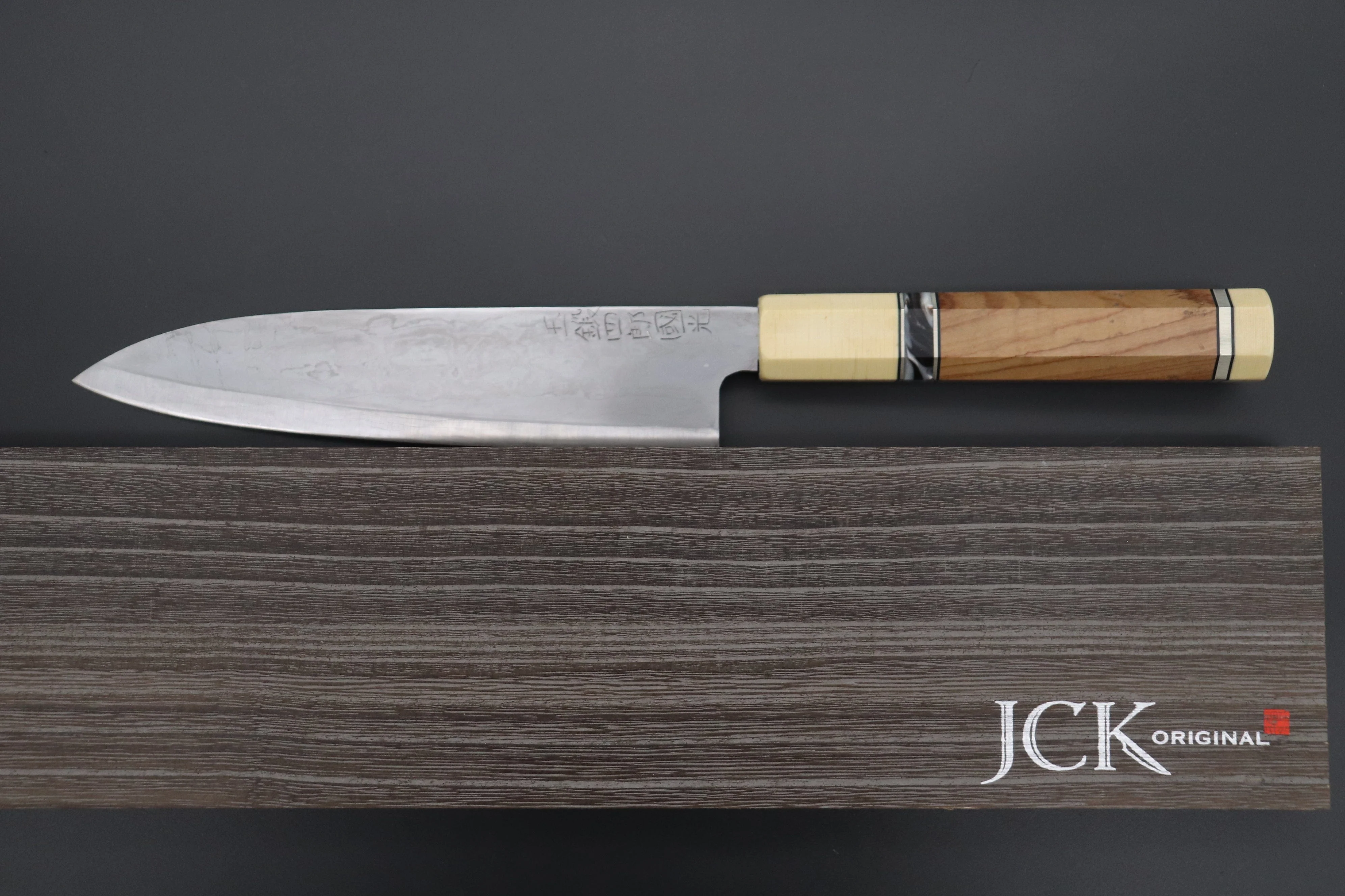Shirou-Kunimitsu TAMAHAGANE “JEWEL STEEL” Series SKTJ-23 Wa Gyuto 200mm (7.9 Inch) - Image 8