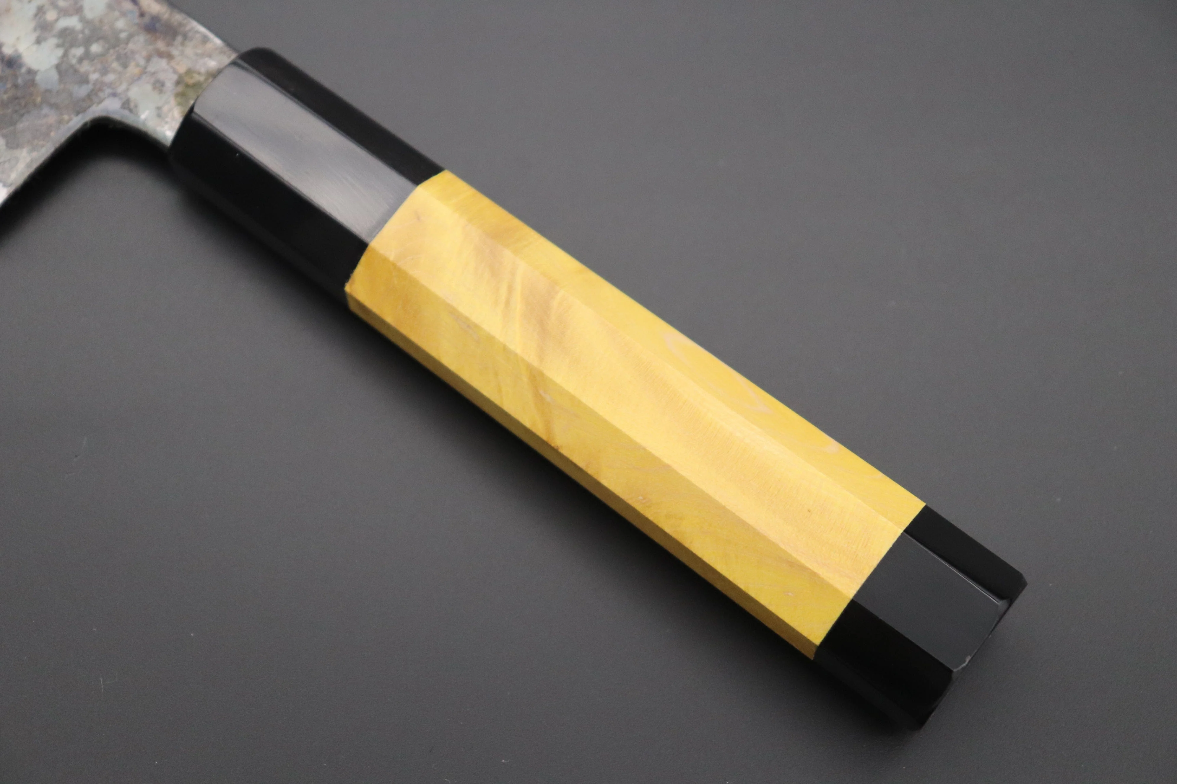 Shirou-Kunimitsu White Steel No.2 Kurouchi Series Special Edition SK-2SP25 Wa Santoku 180mm (7 Inch, Sunny Yellow Color Stabilized Maple Burl Wood Handle) - Image 3