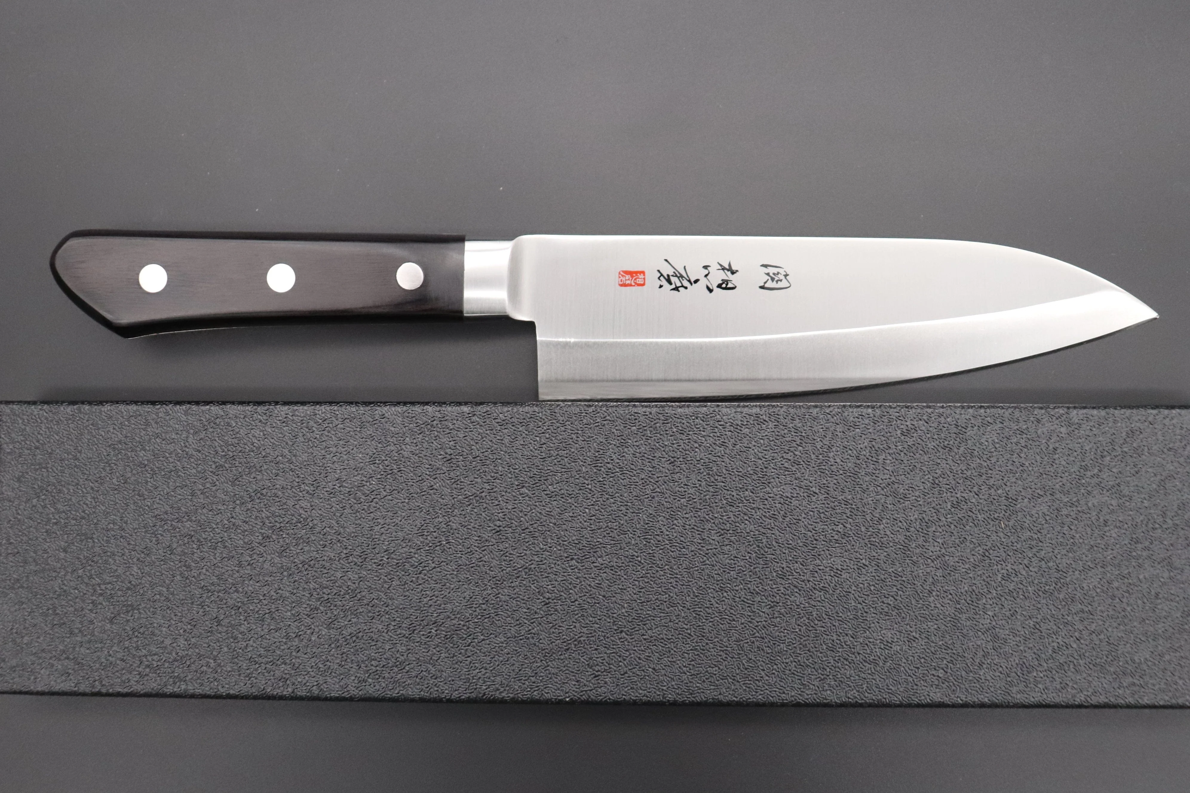 想磨 SOUMA (Fujiwara Kanefusa) FKM Series No.3 Deba 150mm (5.9inch, Black Pakka Wood Handle) - Image 8