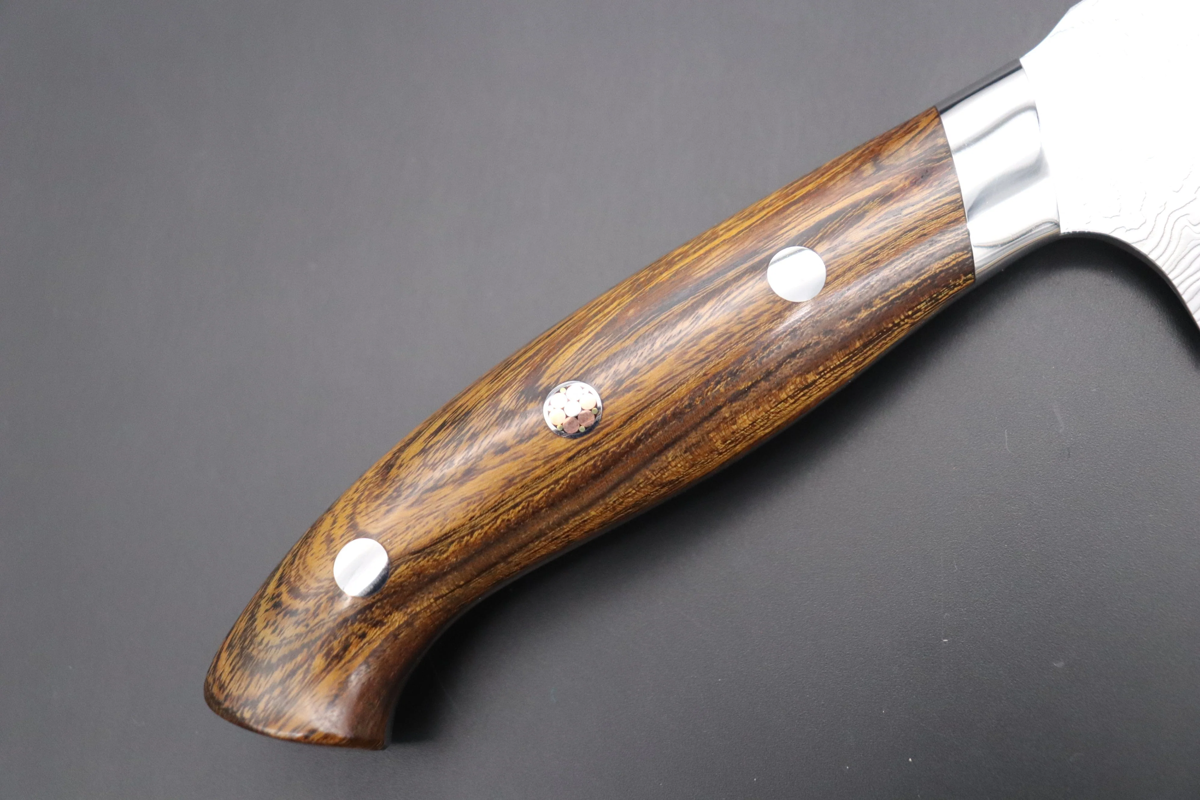 Takeshi Saji R-2 Diamond Damascus Santoku 175mm — Upswept Design (6.8 Inch,Desert Ironwood, SNRD-5I) - Image 3
