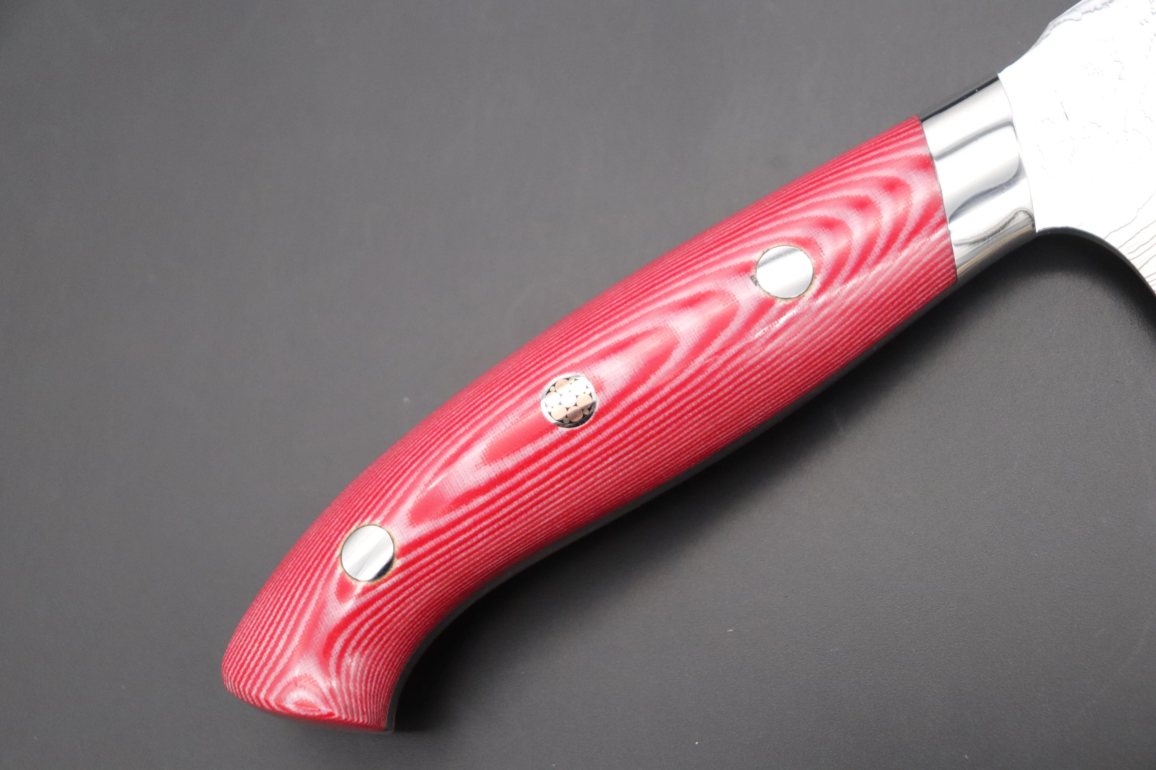 Takeshi Saji R-2 Diamond Damascus Santoku 175mm — Upswept Design (6.8 Inch, Red/White Linen Micarta Handle, SNRD-5RW) - Image 4