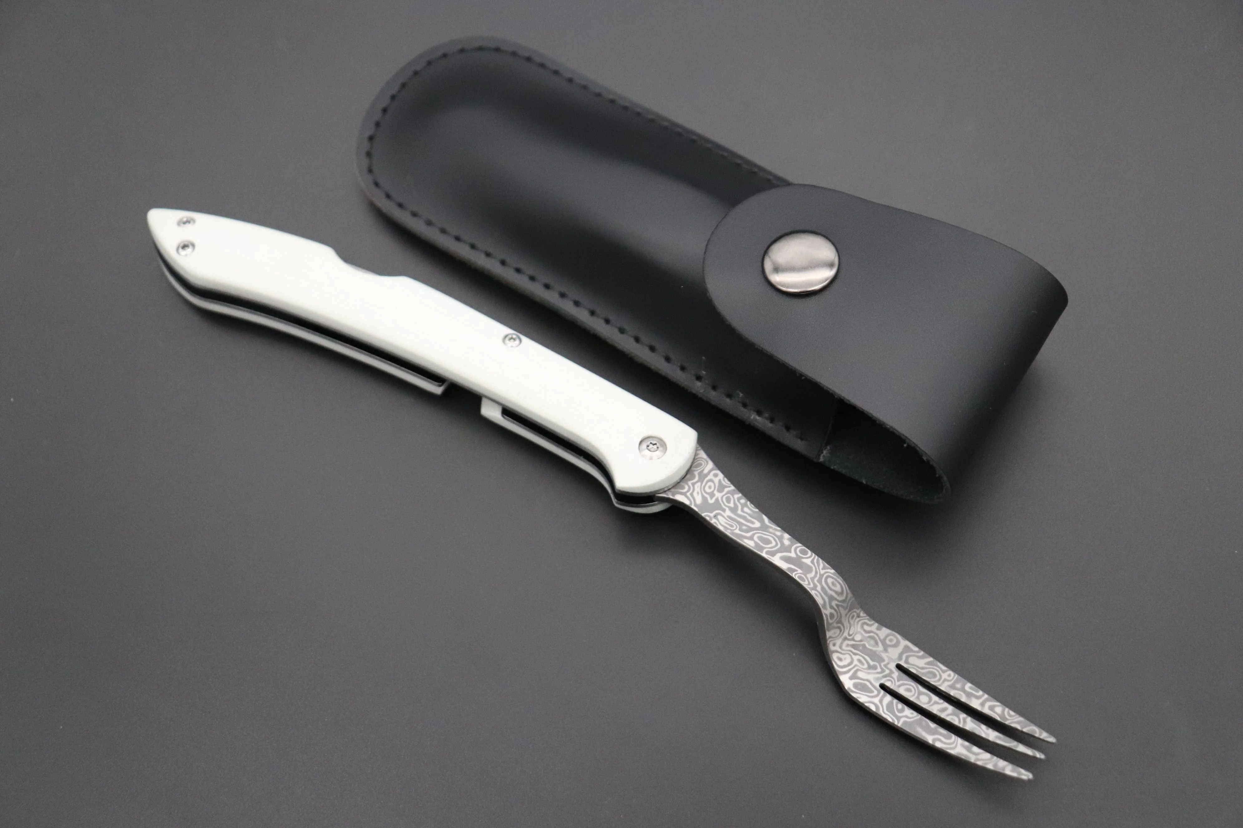 Takeshi Saji R-2 Damascus Folding Fork (White G-10 Handle, TS-130W)