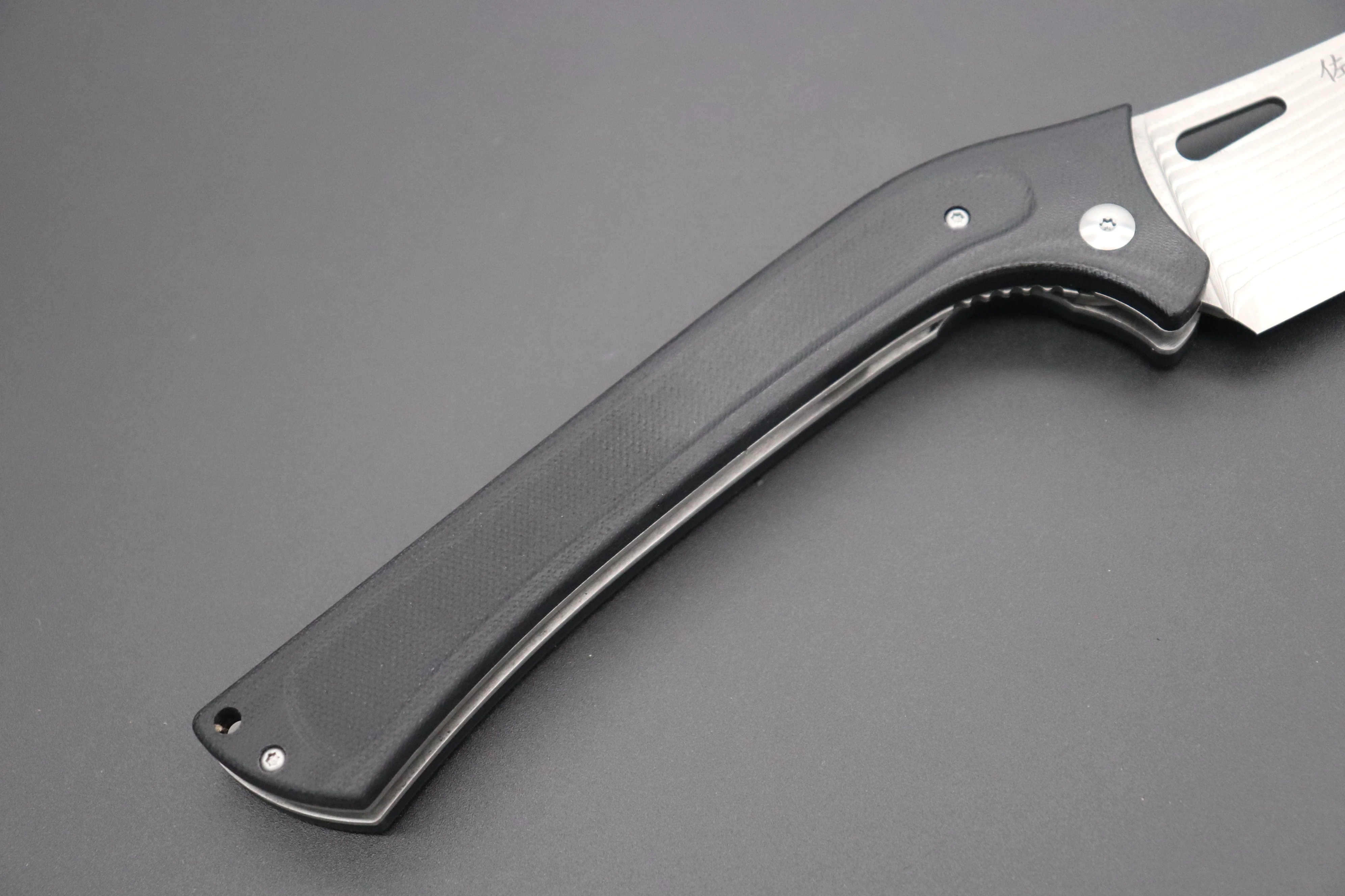 Takeshi Saji R-2 Damascus Folding Santoku Knife  (Black G-10 Handle, TS-110) - Image 3