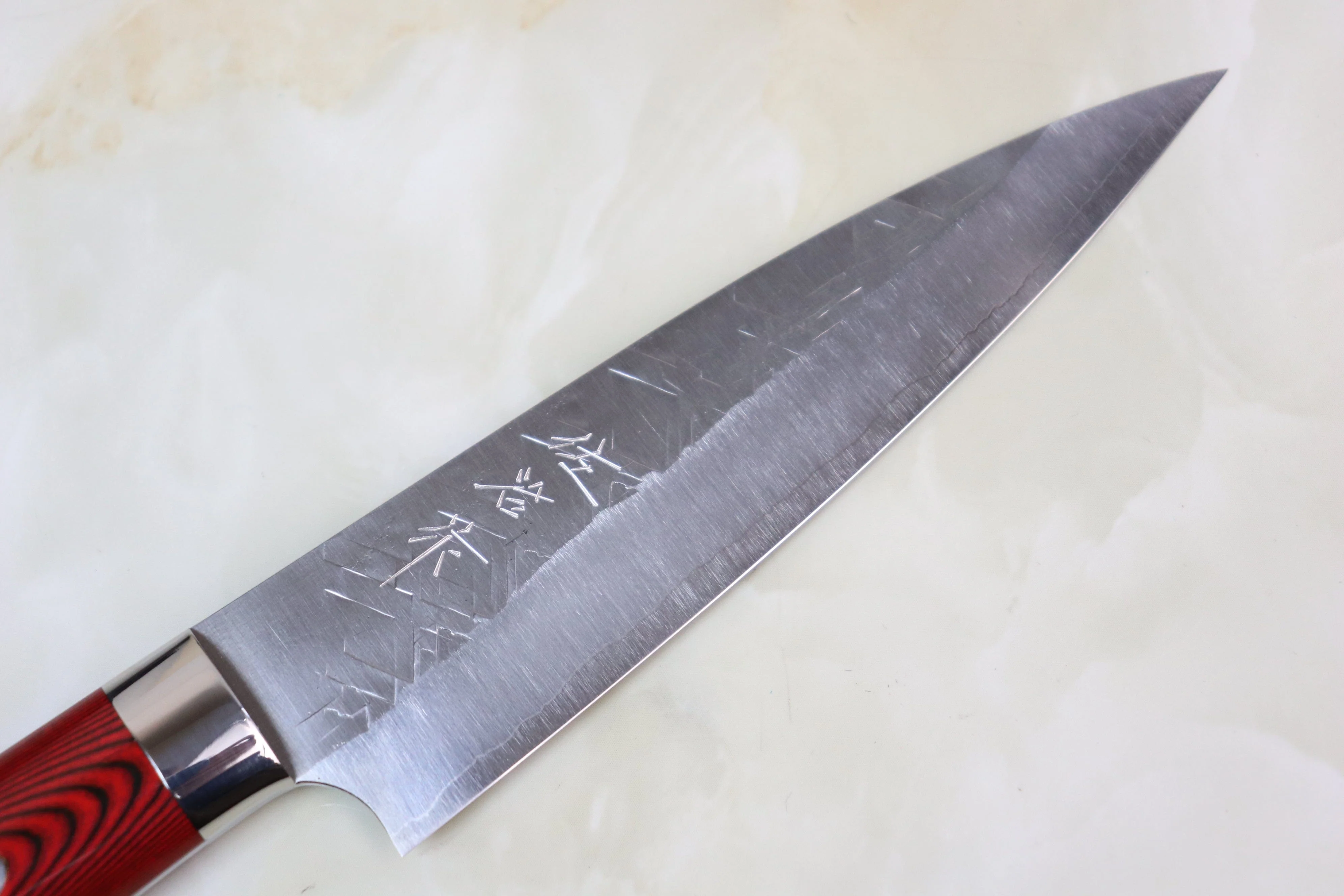 Takeshi Saji SRS-13 Hammer Forged, Custom Handmade Handle Series Petty 135mm (5.3 inch, Red & Black Linen Micarta Handle) - Image 2