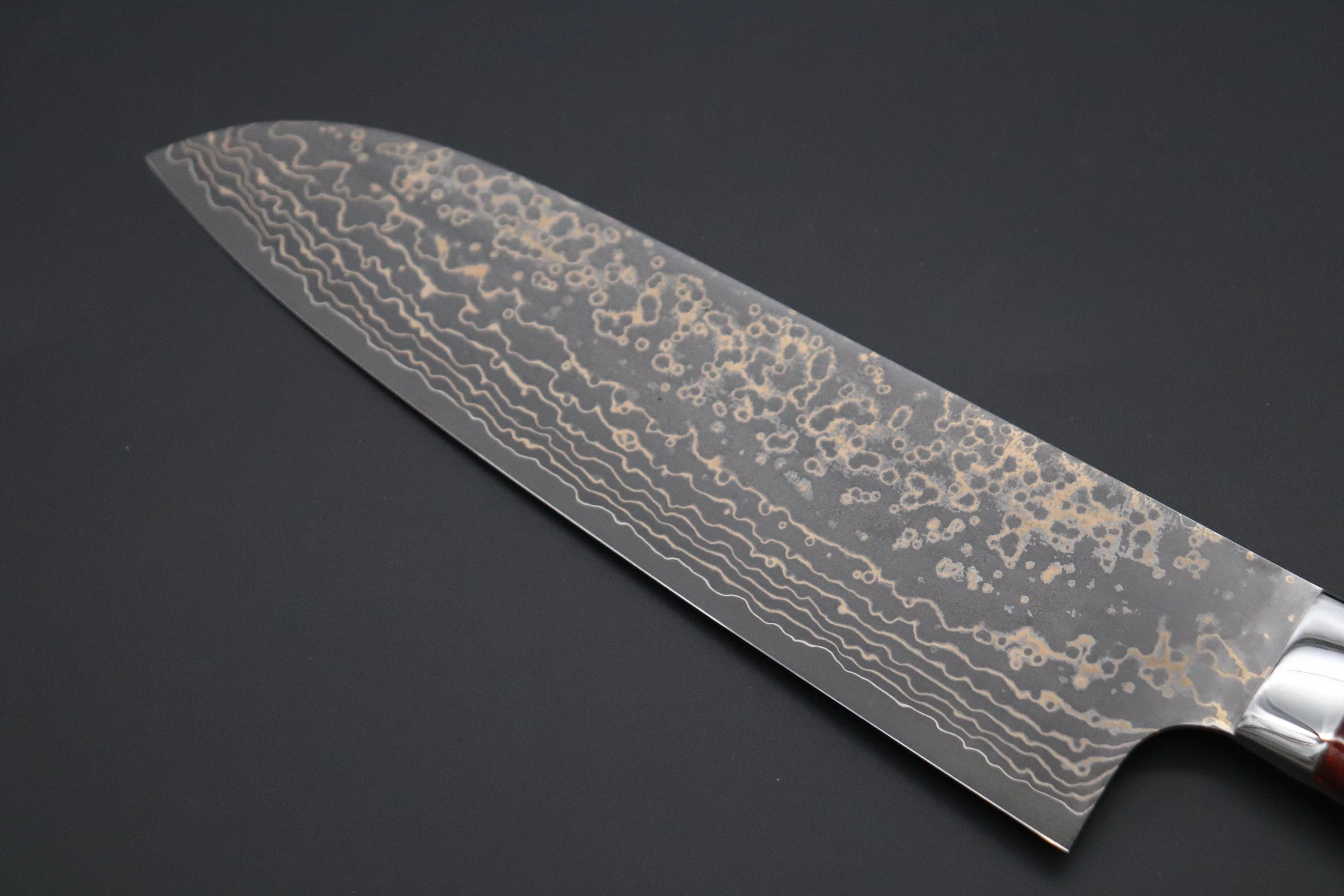 Takeshi Saji SUMMIT ― Limited Edition Custom Series SMT-1040 VG-10W Multi-Colored Golden-Rainbow Damascus Santoku 180mm (7 Inch) - Image 6