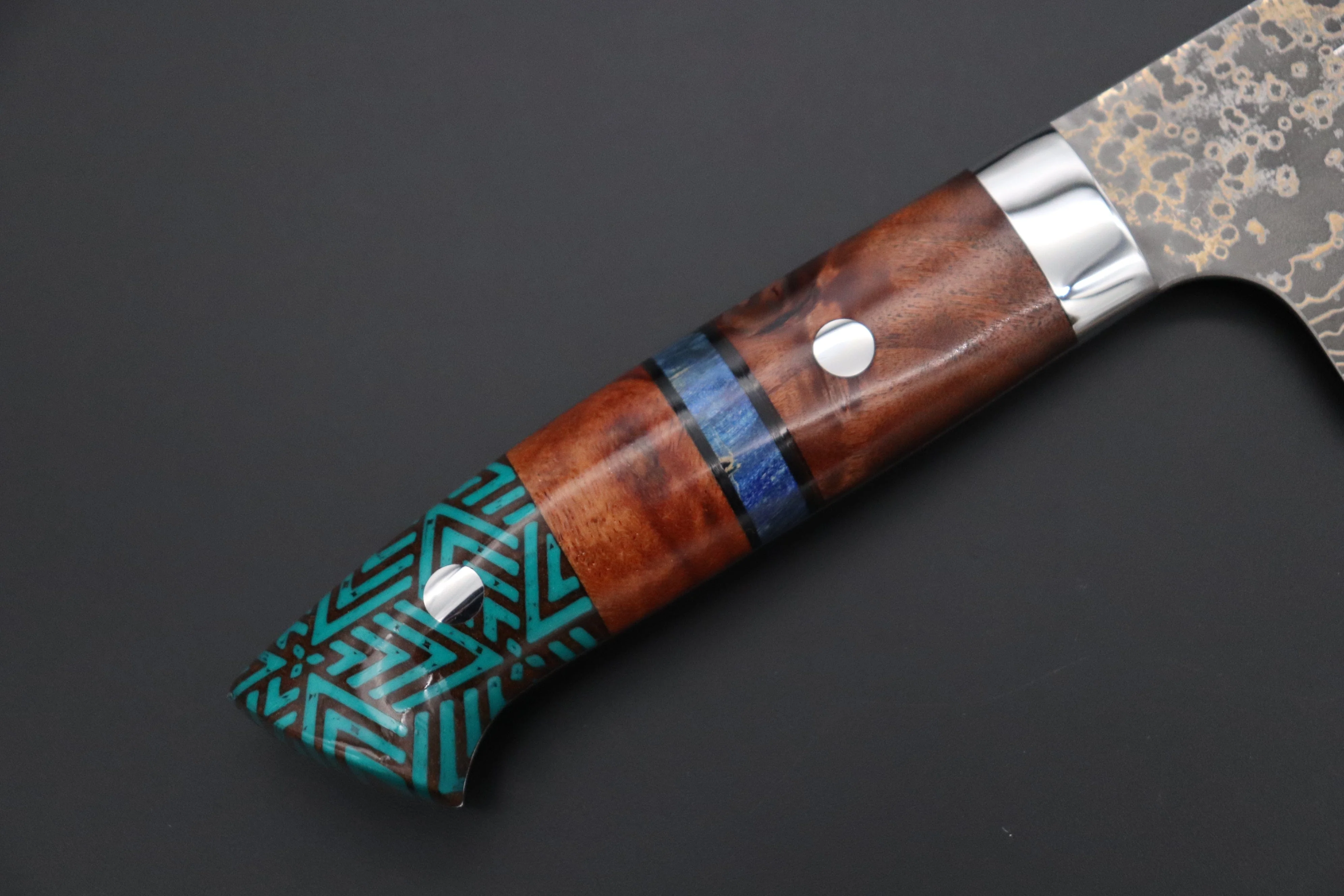 Takeshi Saji SUMMIT ― Limited Edition Custom Series SMT-1068 VG-10W Multi-Colored Golden-Rainbow Damascus Santoku 180mm (7 Inch) - Image 3