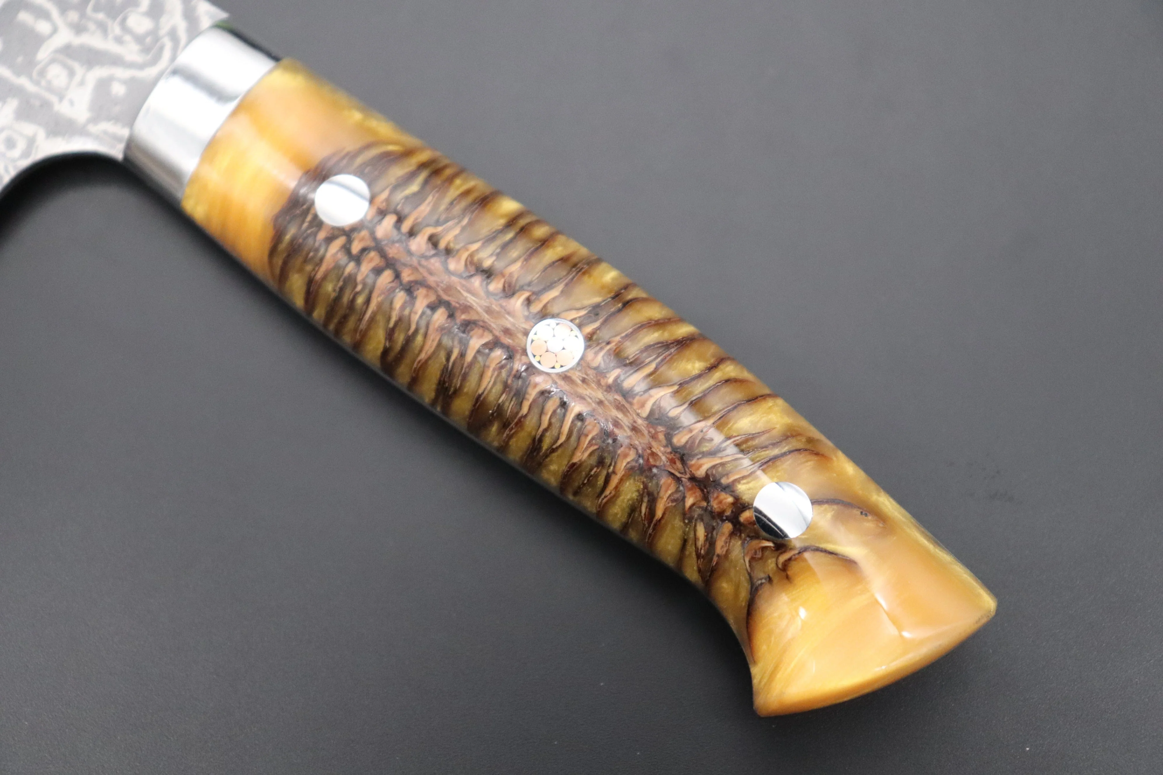Takeshi Saji SUMMIT ― Limited Edition Custom Series SMT-811 R-2 Custom Damascus Gyuto 240mm (9.4 Inch) - Image 7