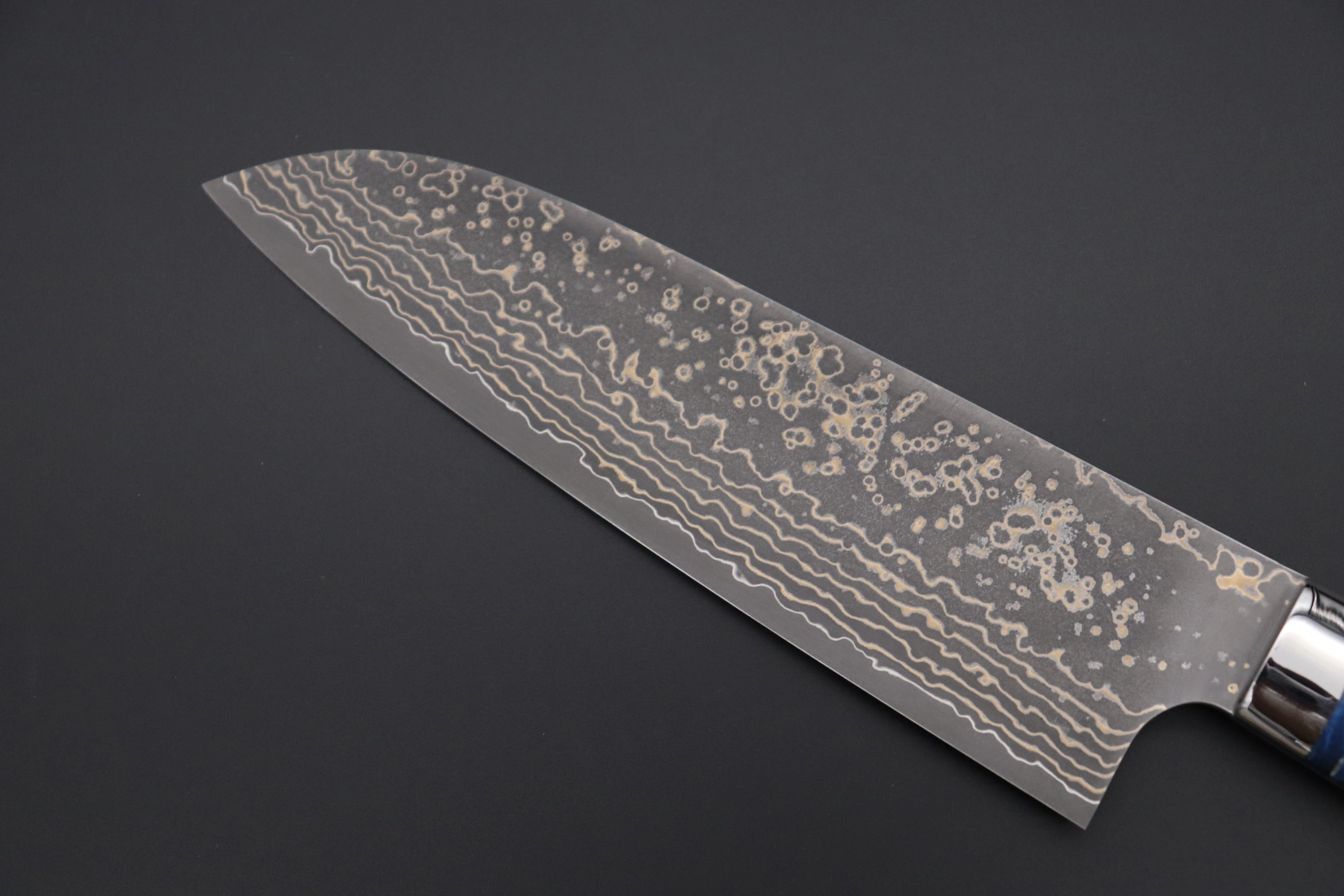 Takeshi Saji SUMMIT ― Limited Edition Custom Series SMT-947 VG-10W Multi-Colored Golden-Rainbow Damascus Santoku 180mm (7 Inch) - Image 6