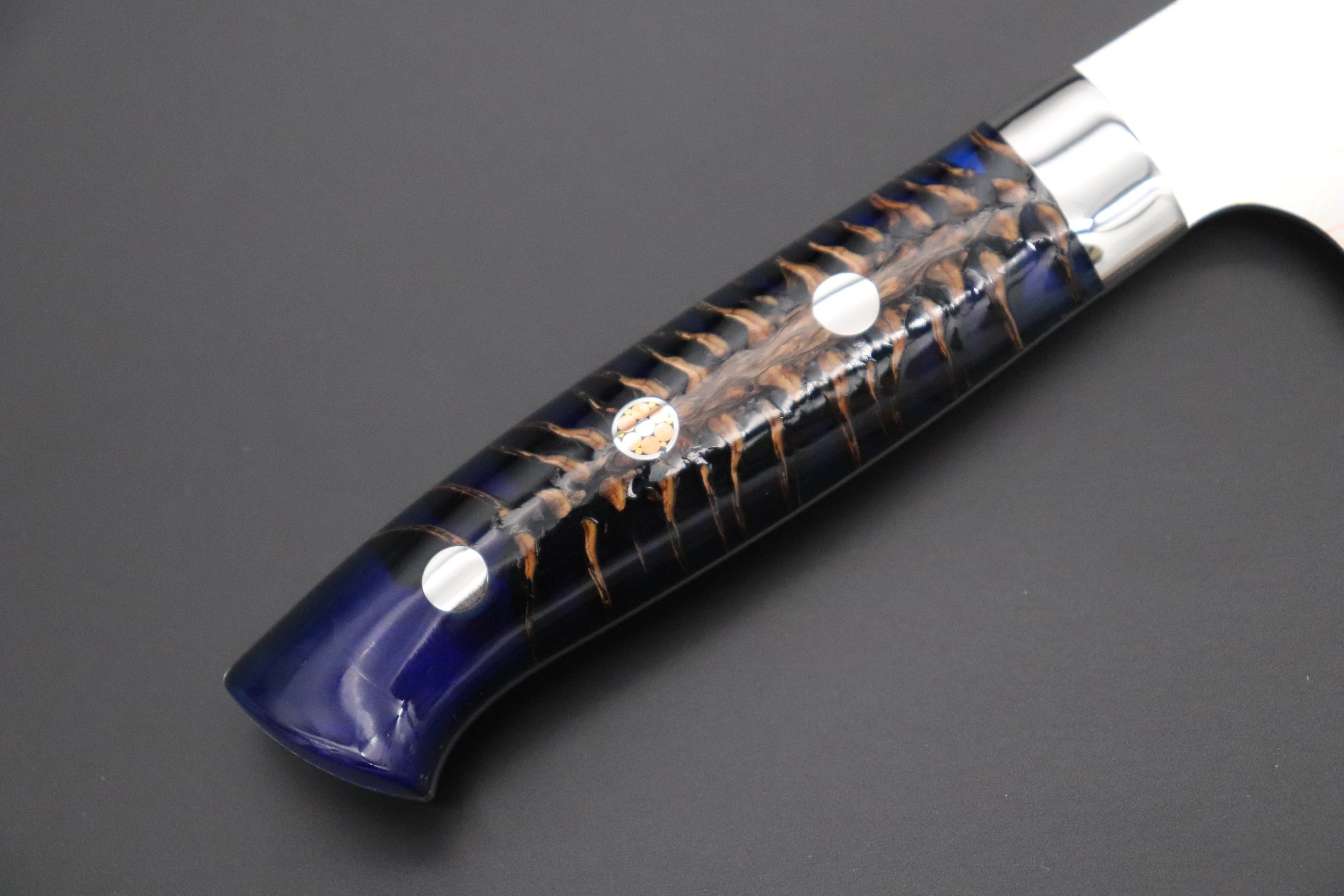 Takeshi Saji SUMMIT ― Limited Edition Custom Series SMT-994 VG-10W磨 Multi-Colored Golden-Rainbow Damascus Gyuto 180mm (7 Inch) - Image 3