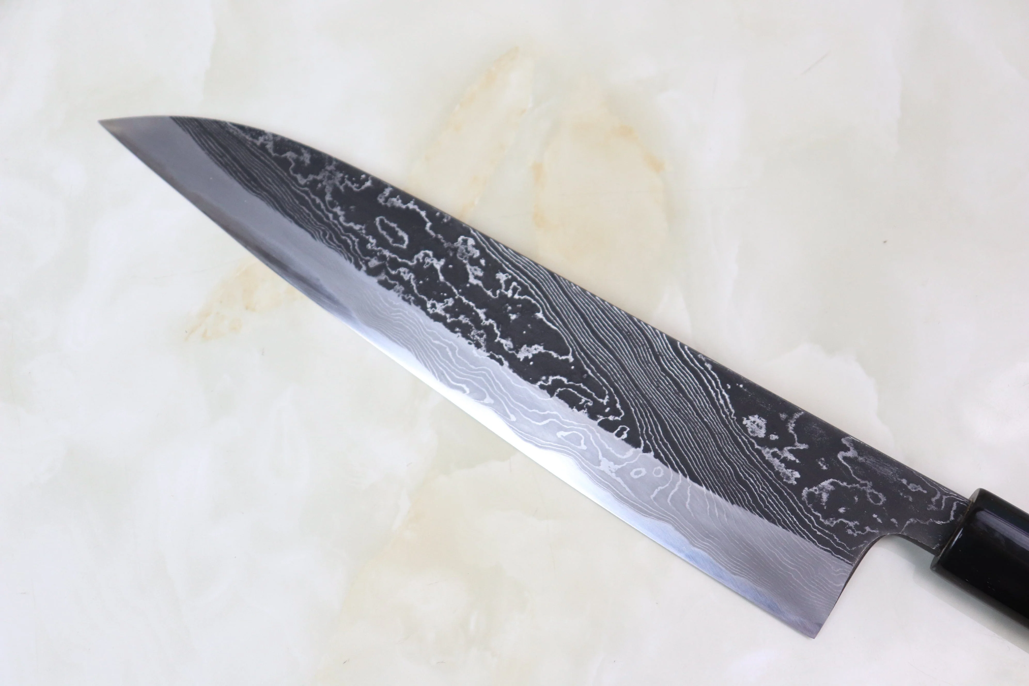 Tsukasa Hinoura Custom Knife "Unryu-Mon" TH-12 Wa Gyuto 240mm (9.4inch, Enjyu Wood Handle with Water Buffalo Horn Ferrule & Butt) - Image 4